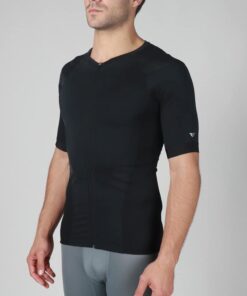 Intelliskin holdningskorrigerende t-shirt med lynlås - Foundation 2.0 i sort set skråt forfra i studio